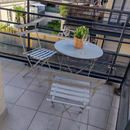 Apartment Bel Appartement, Parking Gratuit, Metro A 150M