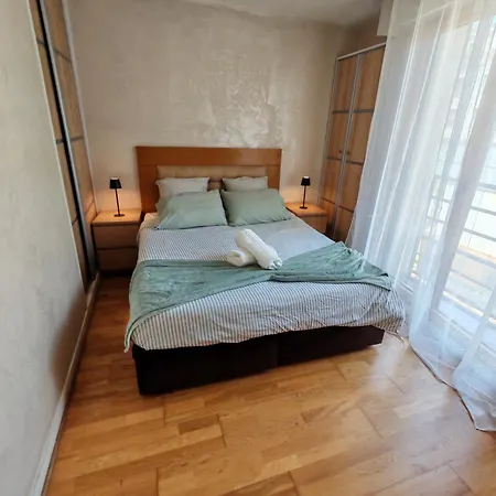 Apartment Bel Appartement, Parking Gratuit, Metro A 150M *