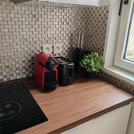 Bel Appartement, Parking Gratuit, Metro A 150M *