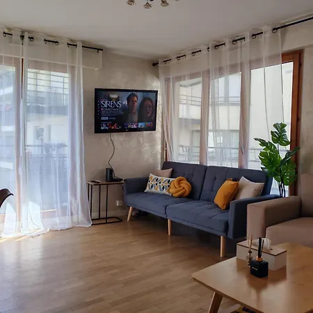 Bel Appartement, Parking Gratuit, Metro A 150M Apartment Clichy