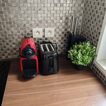 Bel Appartement, Parking Gratuit, Metro A 150M Apartment Clichy